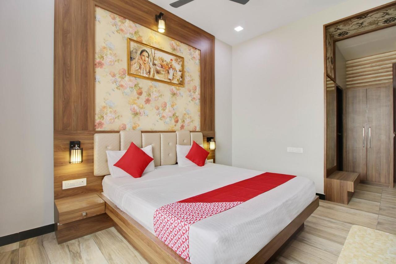 Hotel O Royal Guest House Ludhiana Bagian luar foto